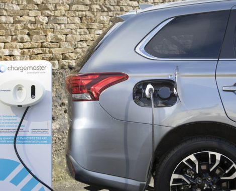 Mitsubishi Outlander PHEV lading